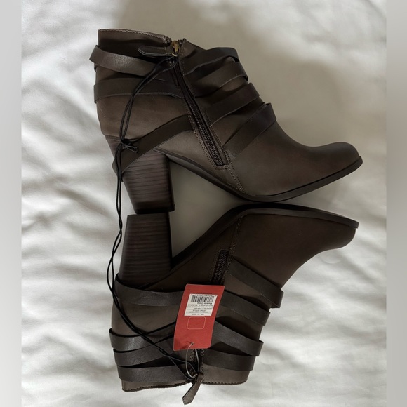 Mossimo Supply Co. Stella Ankle Boots NWT - Picture 5 of 8